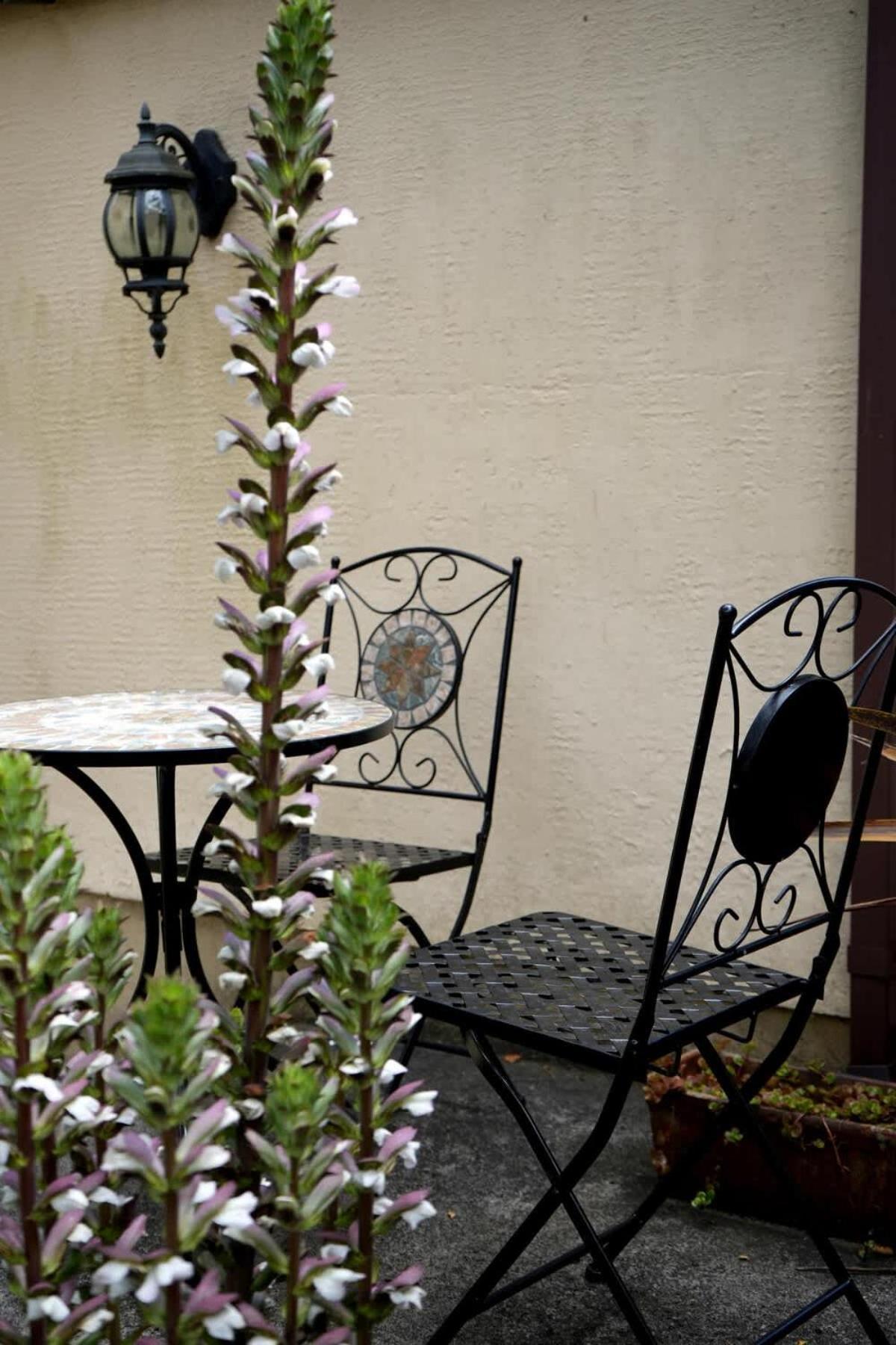 팰머스 Fabulous High Street Townhouse With Stunning Views & Parking At 'Eagles Nest' 빌라 외부 사진